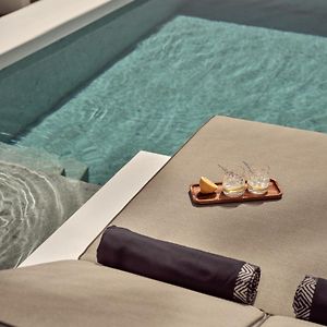 Pool One-Bedroom Villa